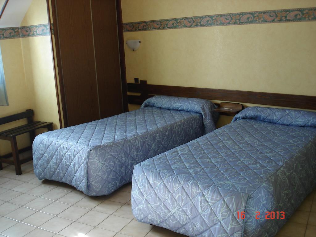 Hotel De La Poste Corps Room photo